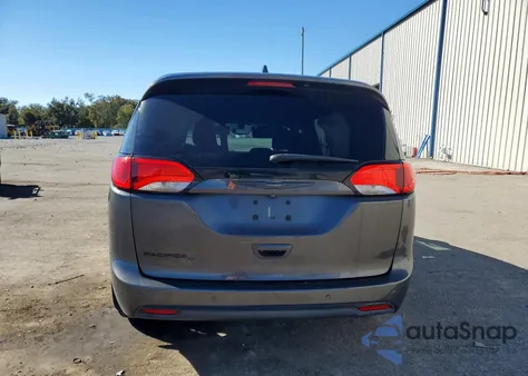 2019 Chrysler Pacifica Touring Plus z USA, uszkodzony, nr VIN 2C4RC1FG9KR666551